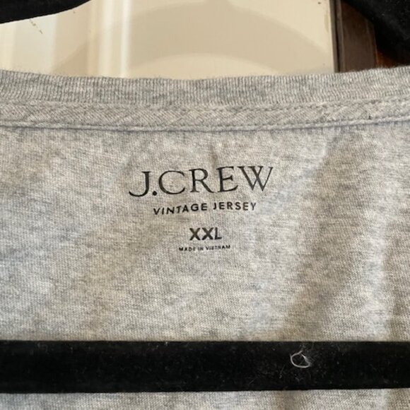 Bundle of J.Crew Vintage Jersey V-Neck T-Shirts in Navy and Gray, Size XXL - Picture 2 of 9